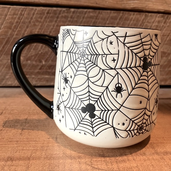 Large Disney Mickey Mouse Halloween spider web mug - new - Picture 3 of 7